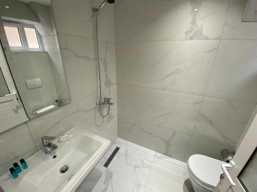 Affittacamere Saranda Rooms