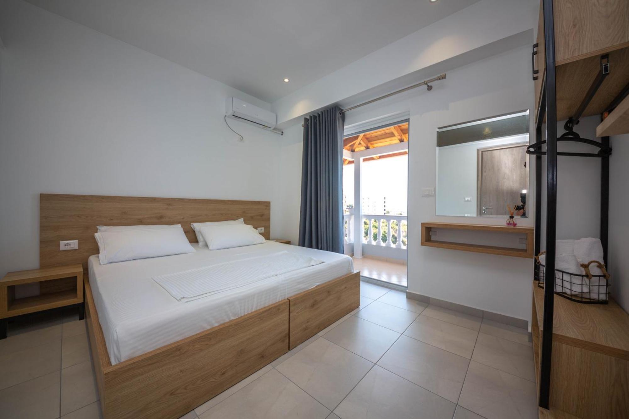 Saranda Rooms 3*